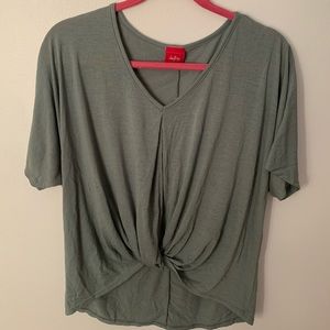 Daytrip Knotted Front Tee